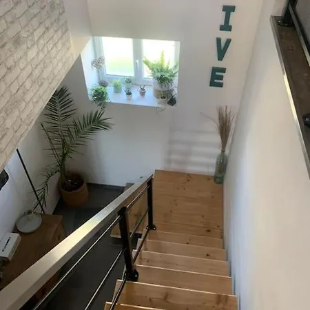 Maison Entiere, En Campagne.